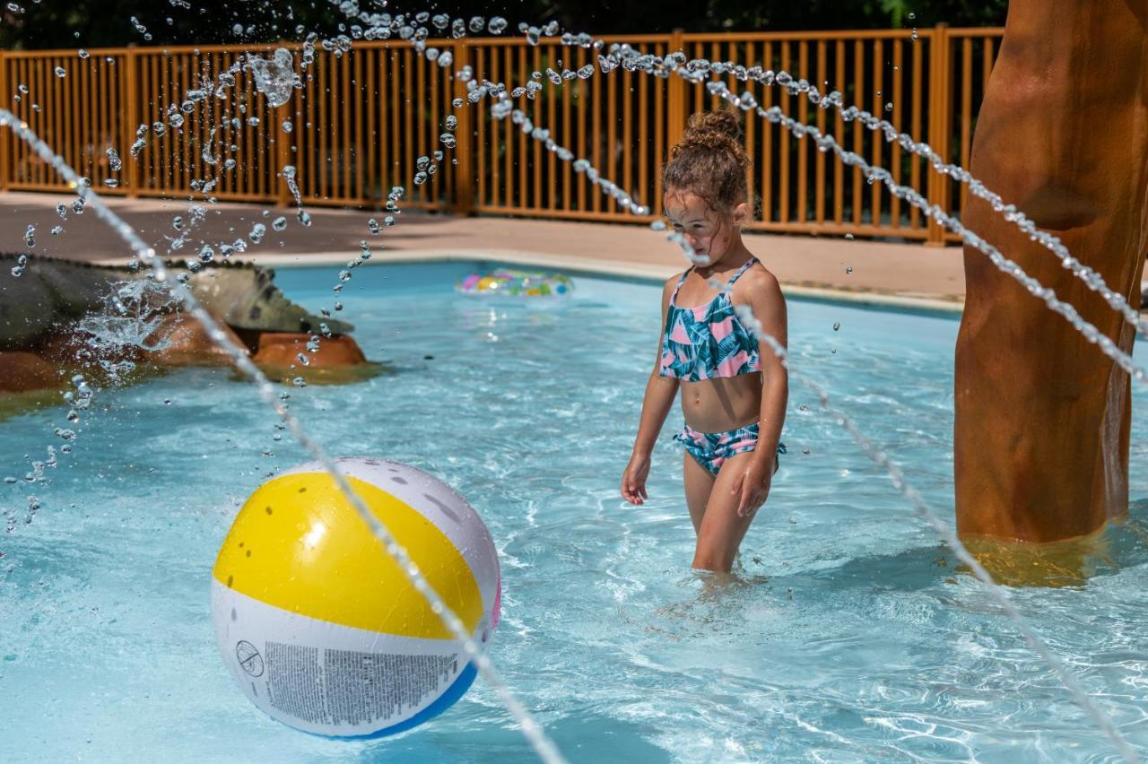 Camping Maeva Escapades Millau Plage Esterno foto
