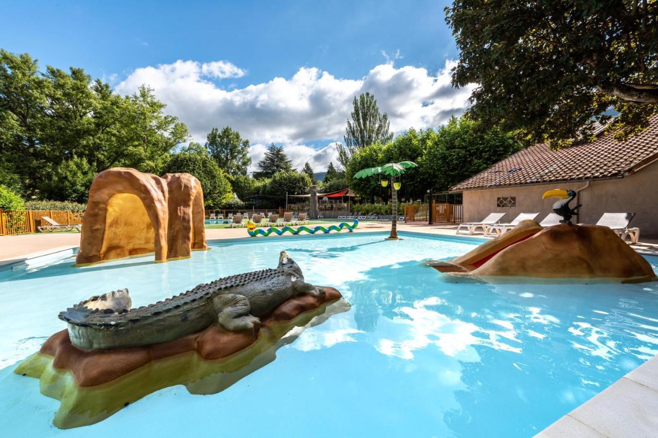 Camping Maeva Escapades Millau Plage Esterno foto